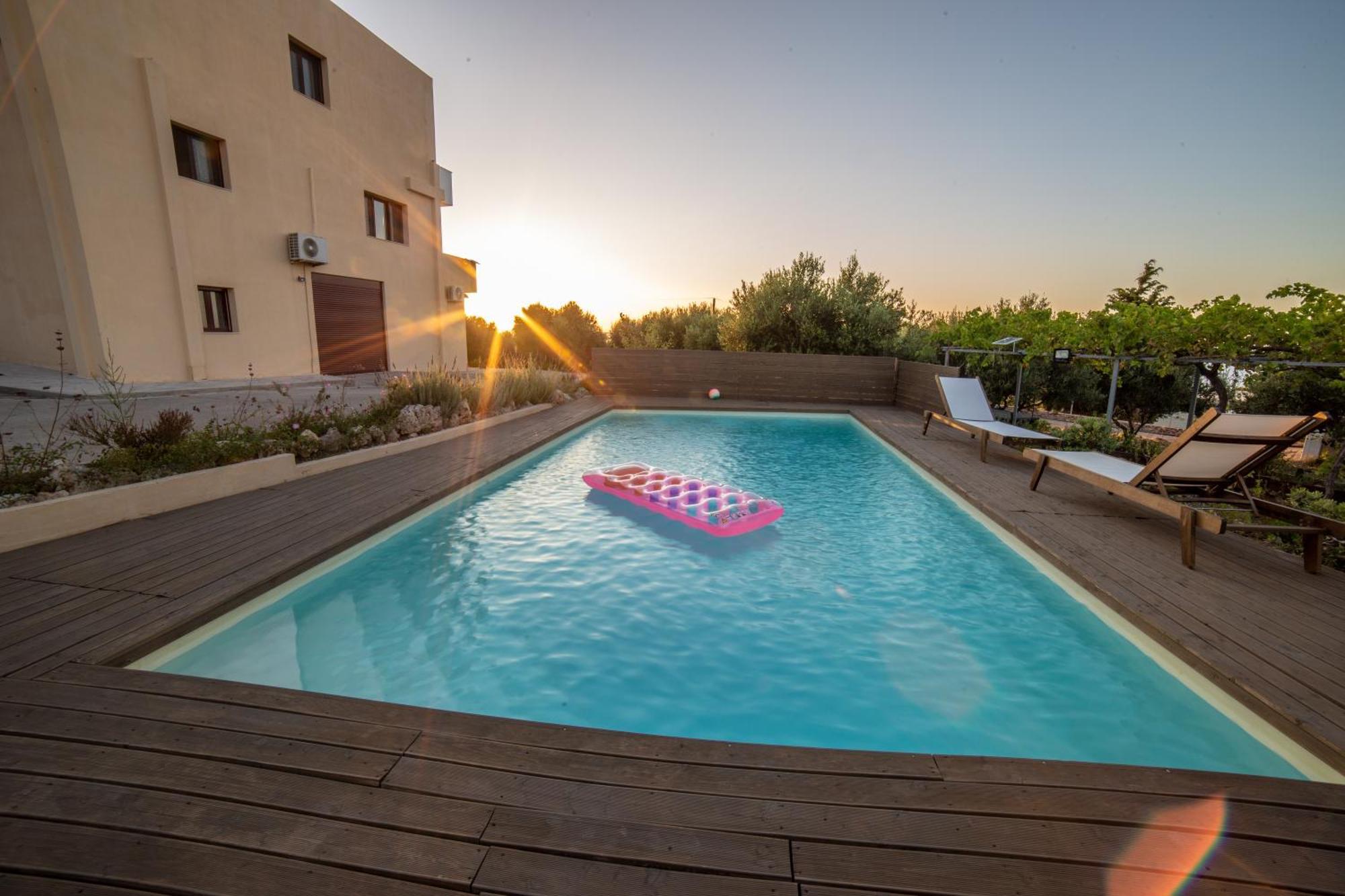 Sitia Poolside Gem - Crete'S Fuego Sagrado Lägenhet Exteriör bild
