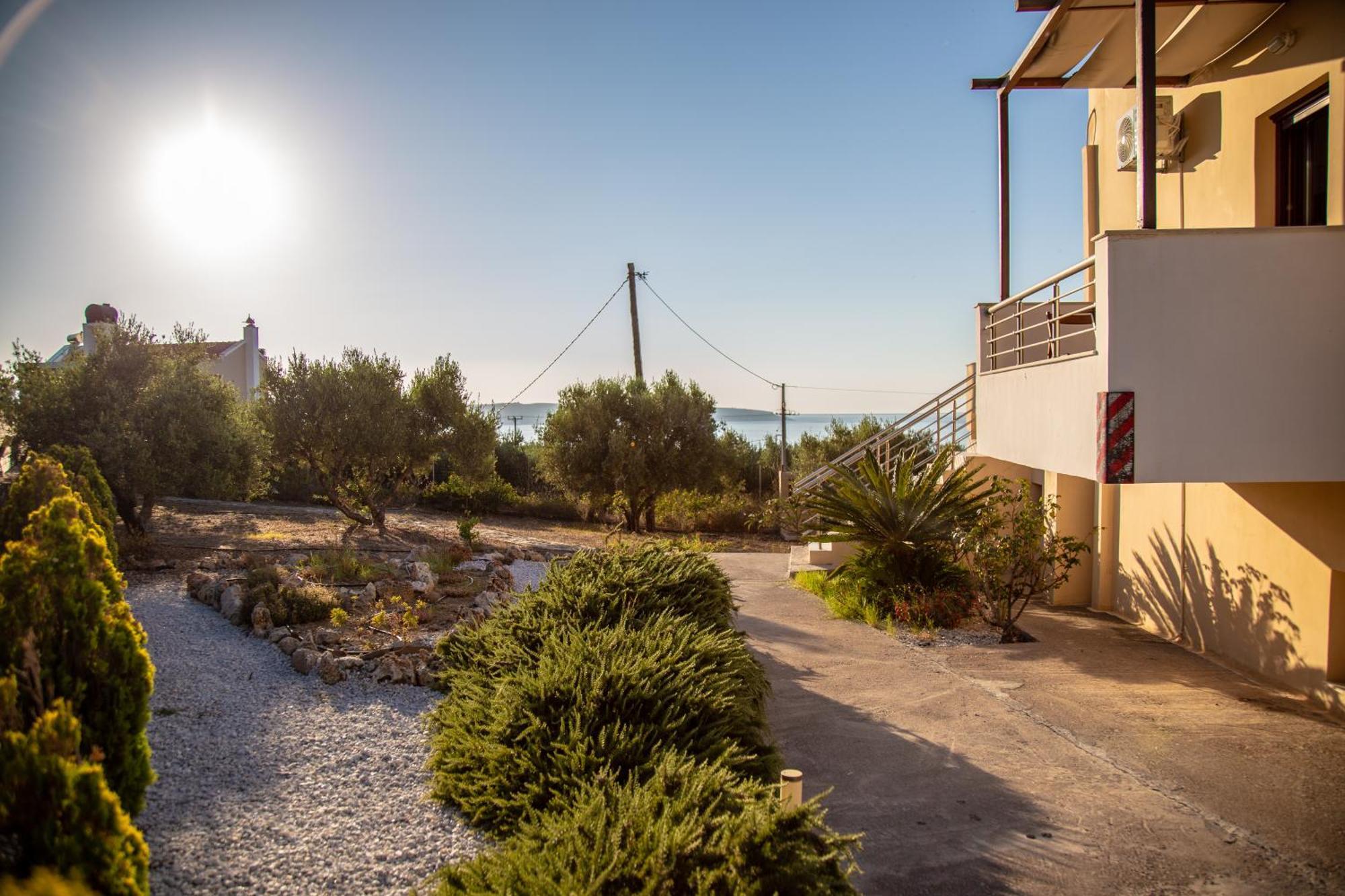 Sitia Poolside Gem - Crete'S Fuego Sagrado Lägenhet Exteriör bild